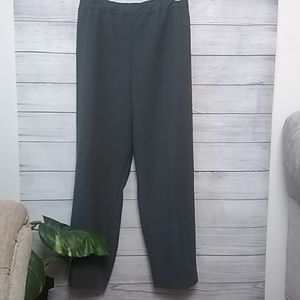 Bend One -women's gray pants size 34w.